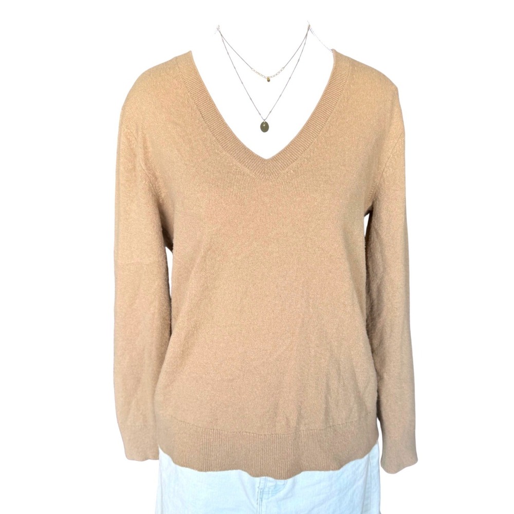 Vince Cashmere V-Neck Sweater Camel Tan Minimalist Fall Cozy XS